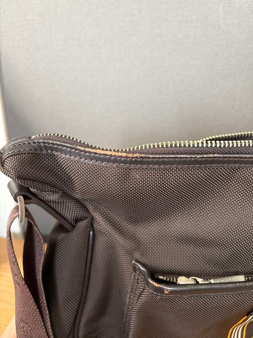 バーバリー ストライプ ロゴ金具 キャンバス ショルダーバッグ