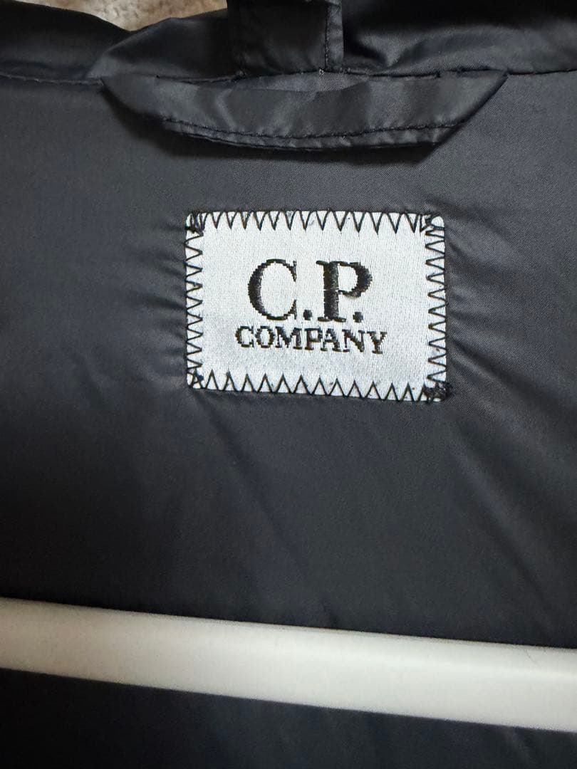 C.P. COMPANY オリーブニットダウンジャケット ゴーグル付き