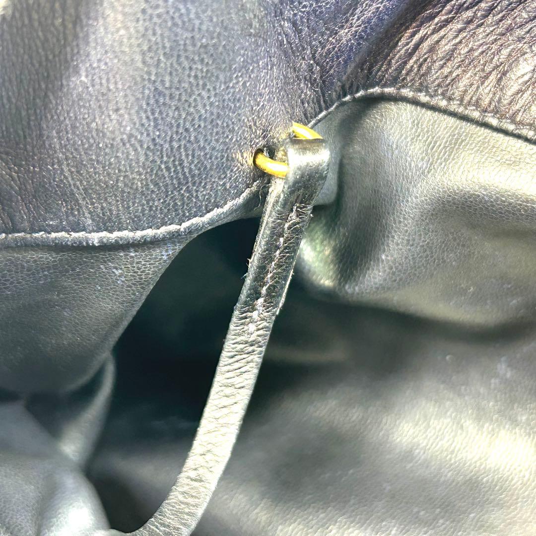 シャネル ココマーク ラムスキン レザー 巾着 ポーチ付 リュック ネイビー