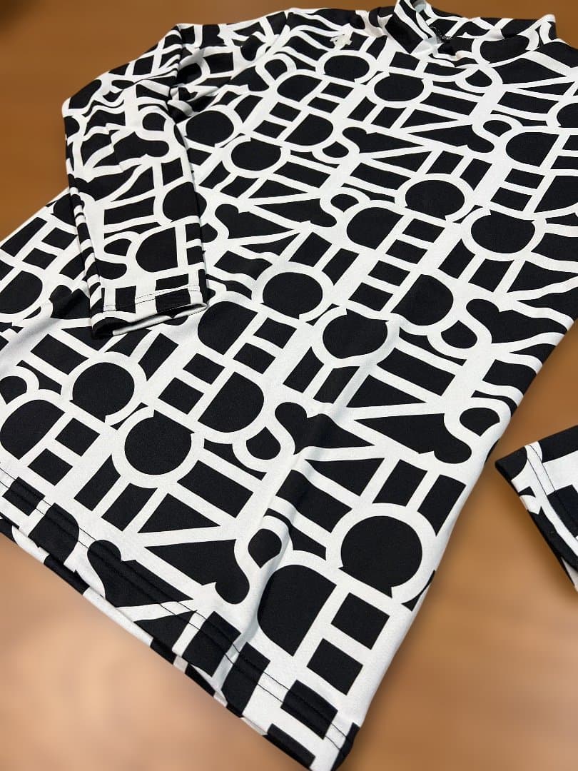 【美品】DESCENTE デサント ハイネックTシャツ