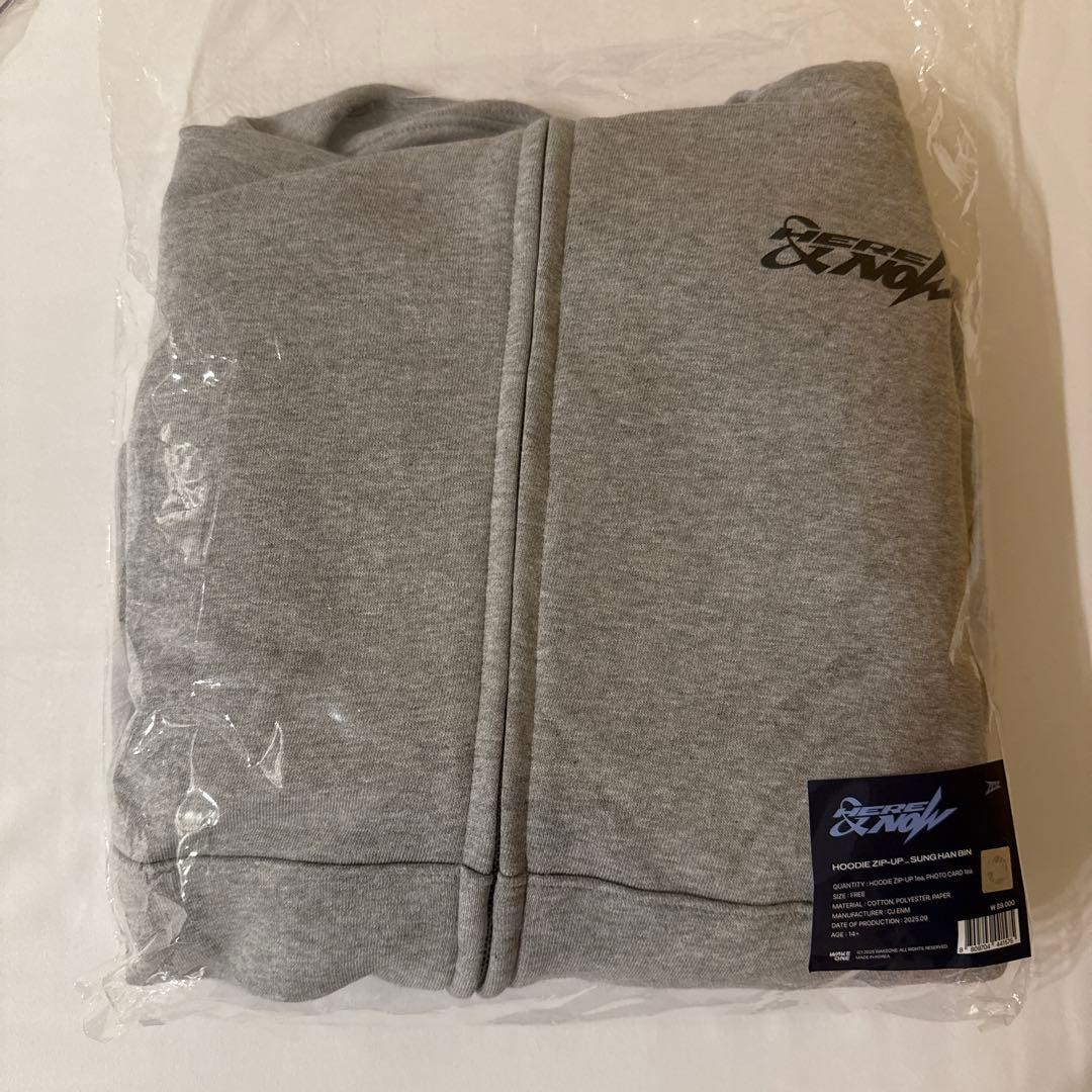 ZB1 zerobaseone ゼベワン フーディージップアップ パーカー - メルカリ