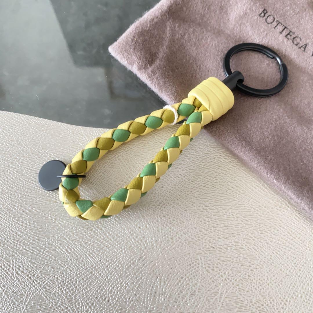 ラスト１【新品】ボッテガ ヴェネタ イントレチャート キーホルダー イエロー