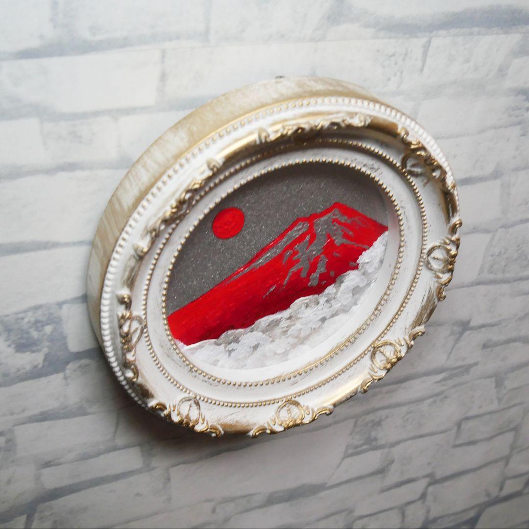 油彩画 円形ミニ絵画「赤富士」 銀の空と白い雲