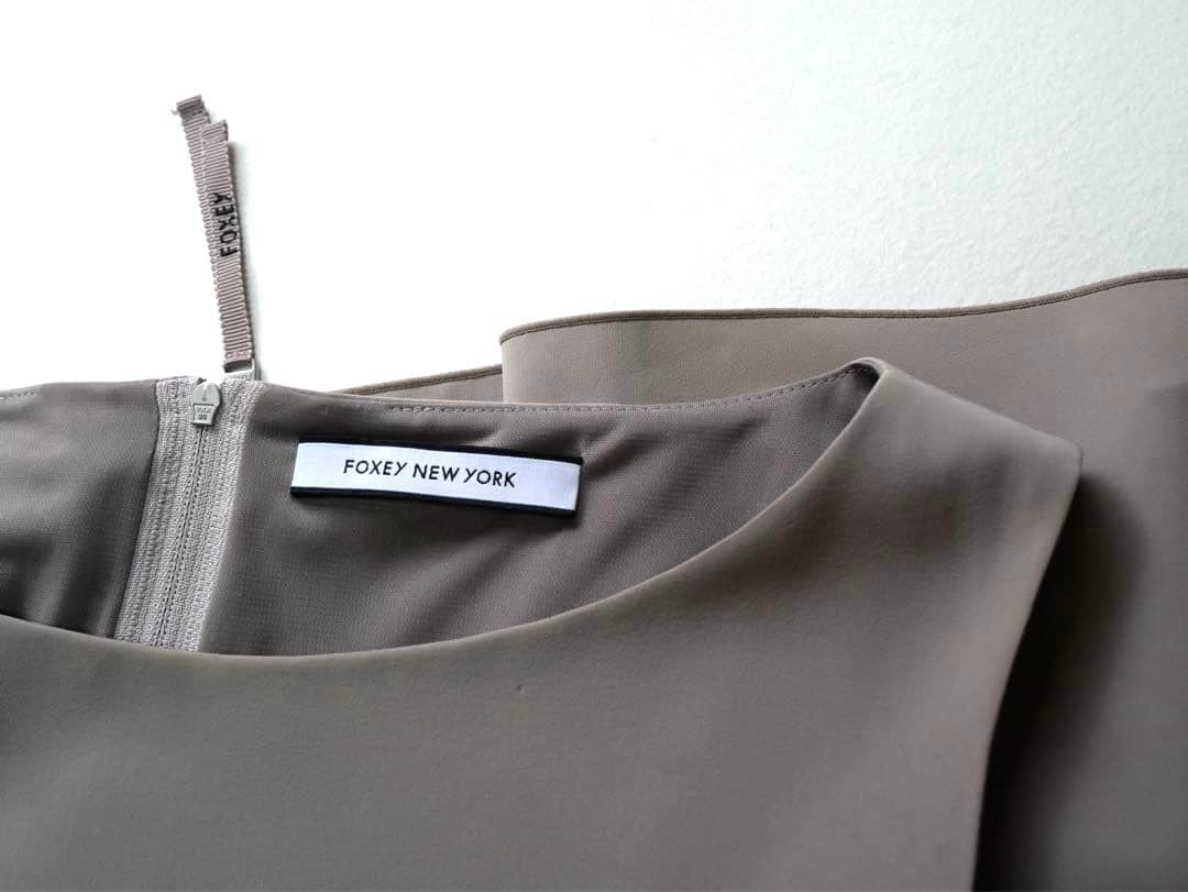 FOXEY NEWYORKフォクシーニューヨーク ワンピース 38 グレージュ