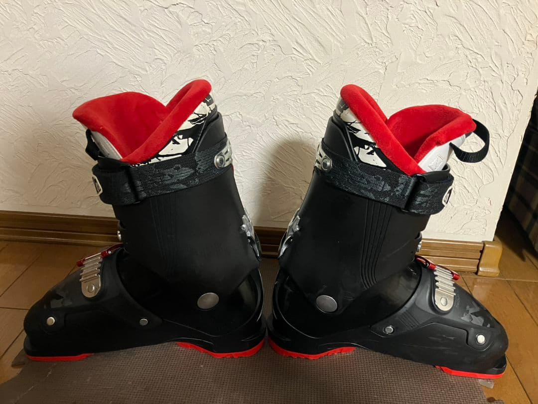 ATOMIC スキーブーツ 27〜27.5cm 足幅広め 歩行モード付　保温性高