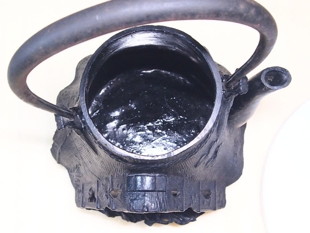 【未使用】大峰造 蝋型 農村田舎文様 鉄瓶 富士型 合掌造り/白川郷 金属工芸