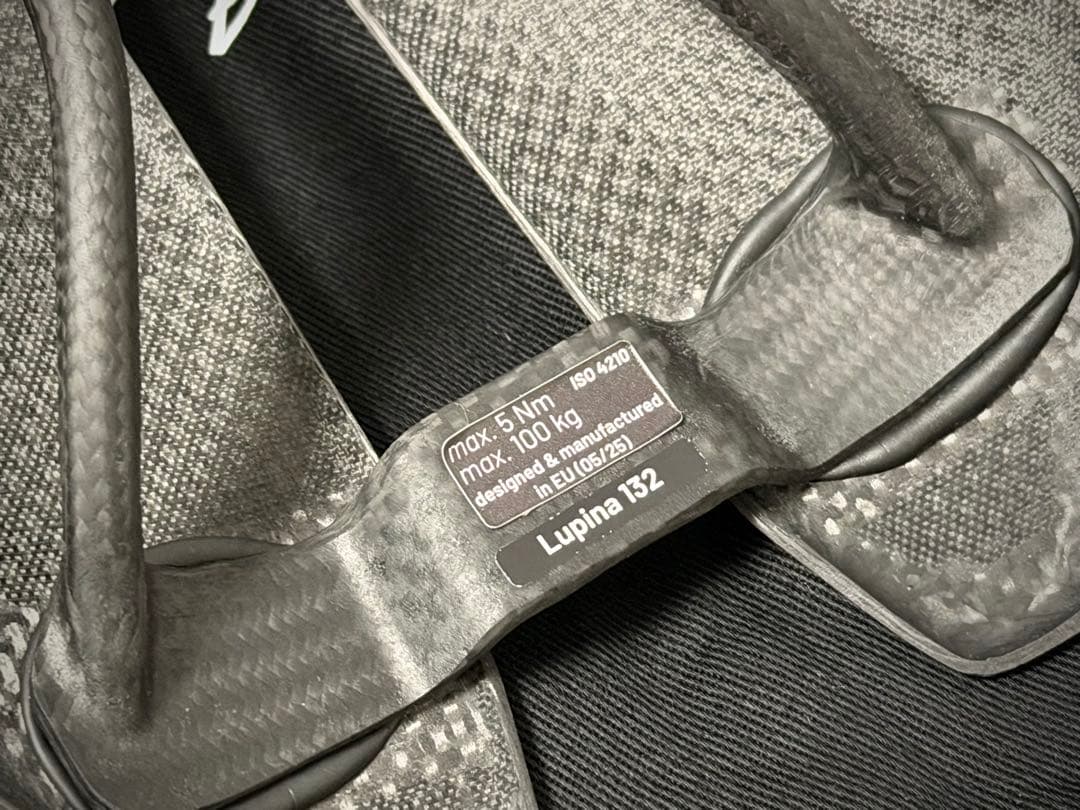 新品 Berk Lupina UD 132mm カーボン サドル 軽量 78g!