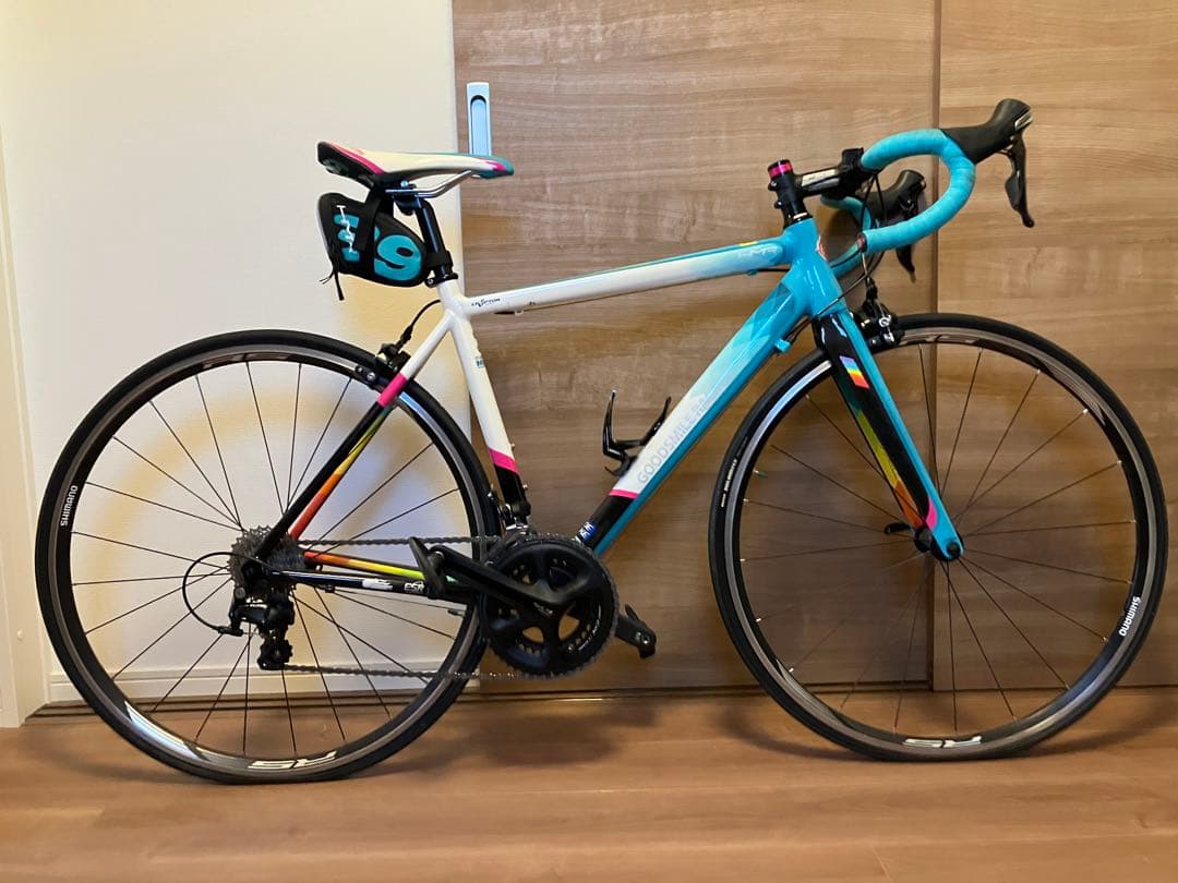 ESR HMR-700 Mサイズ グッドスマイルレーシング 初音ミク