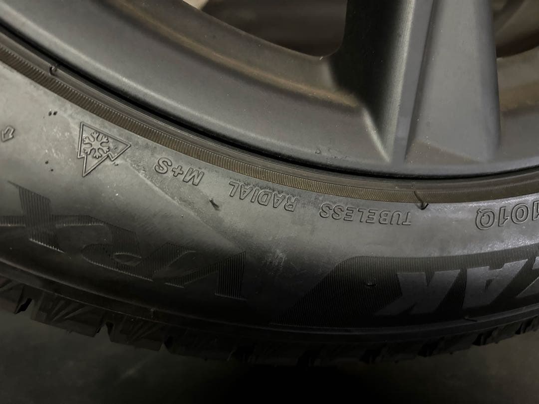 Lexus Blizzak VRX3 21インチ冬用タイヤセット