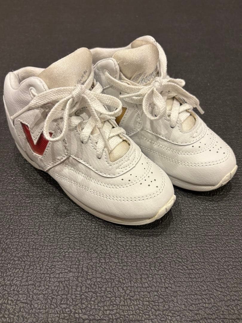 チアリーディングシューズ　varsity 19.0cm