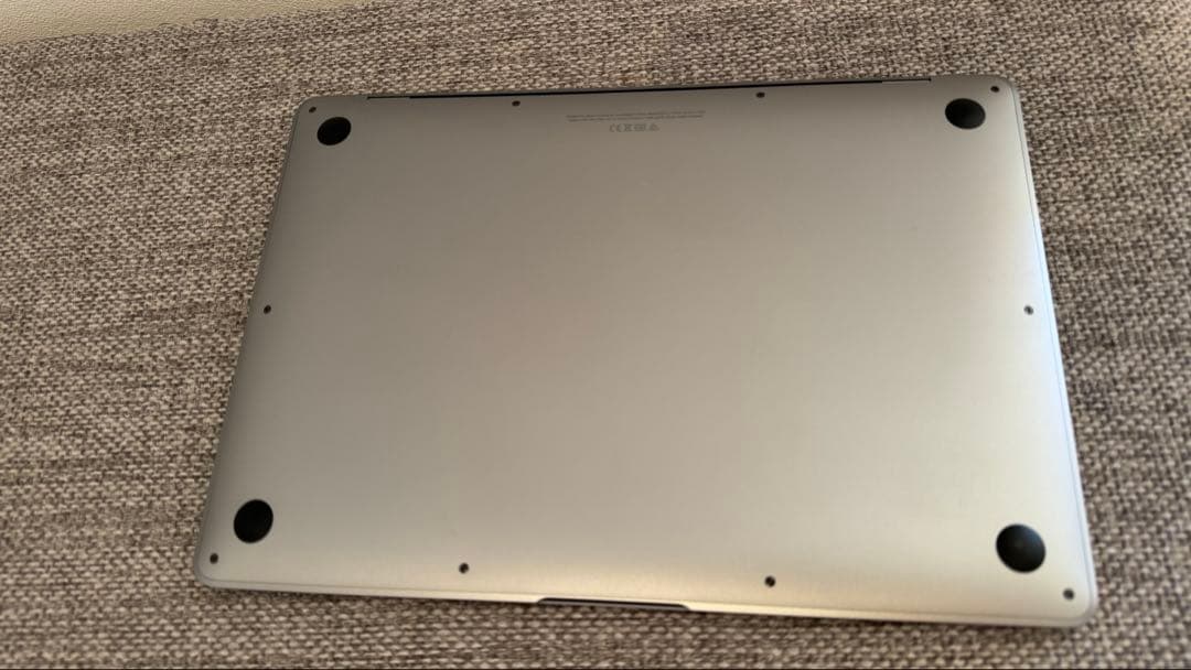 MacBook Air(Retina,13inch,2020)スペースグレーUS