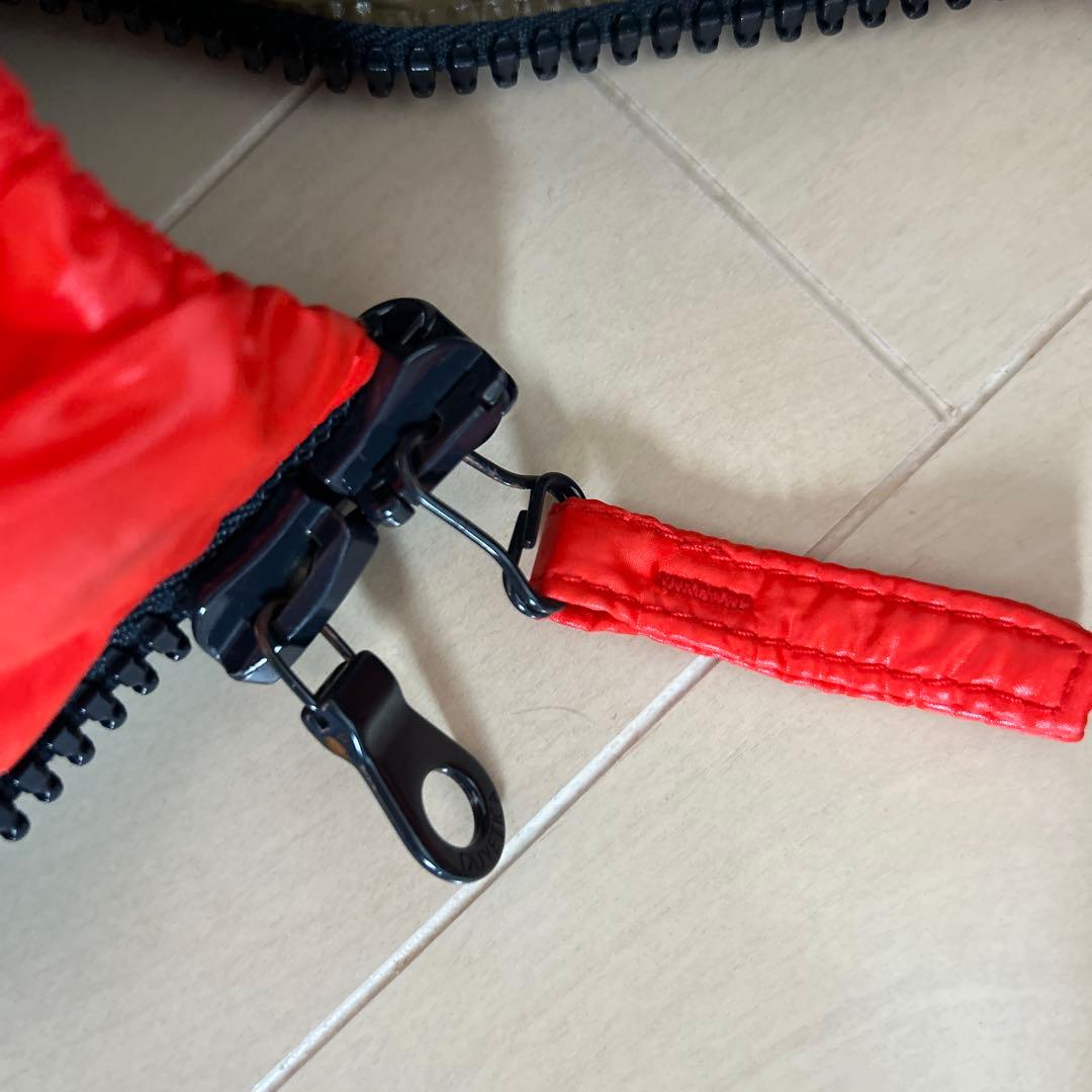 DUVETICA オレンジダウンジャケット フード付き