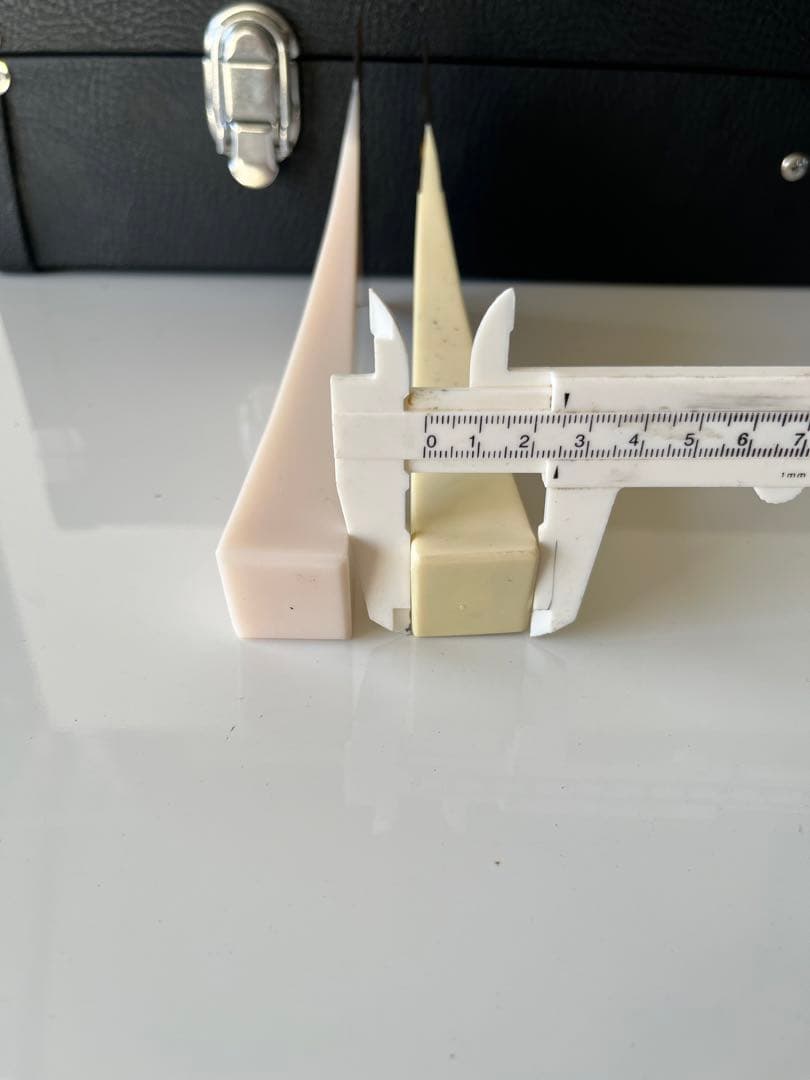 三味線　中棹　金細(k9)　綾杉胴　両皮張替え済　ケース　その他多数付属