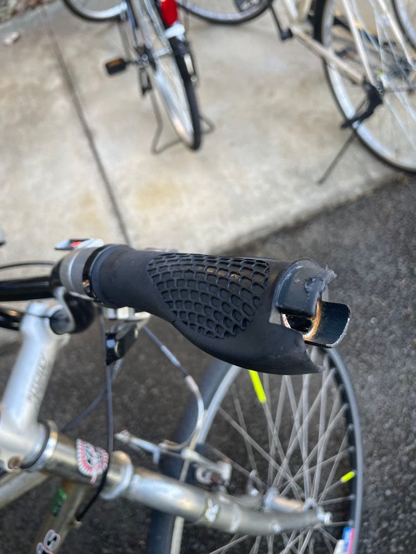 シルバー アルミフレーム ロードバイク 700C (新価格10万円アップ)