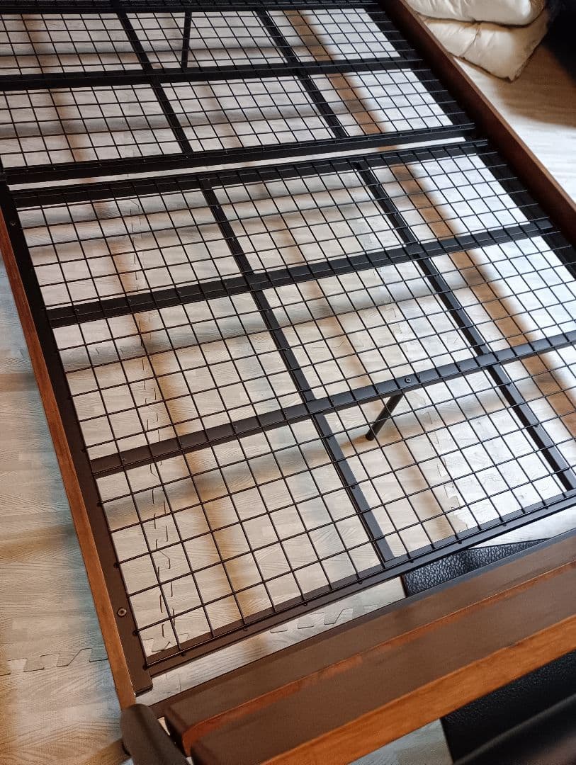 新春セール！札幌市近郊の方限定！送料無料！ニトリ セミダブルパイプベッド ダンテ