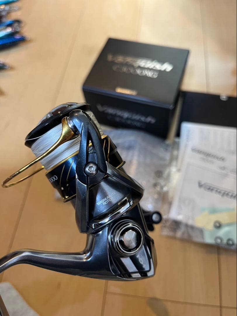 送料込みに変更　SHIMANO ヴァンキッシュC3000XG スピニングリール