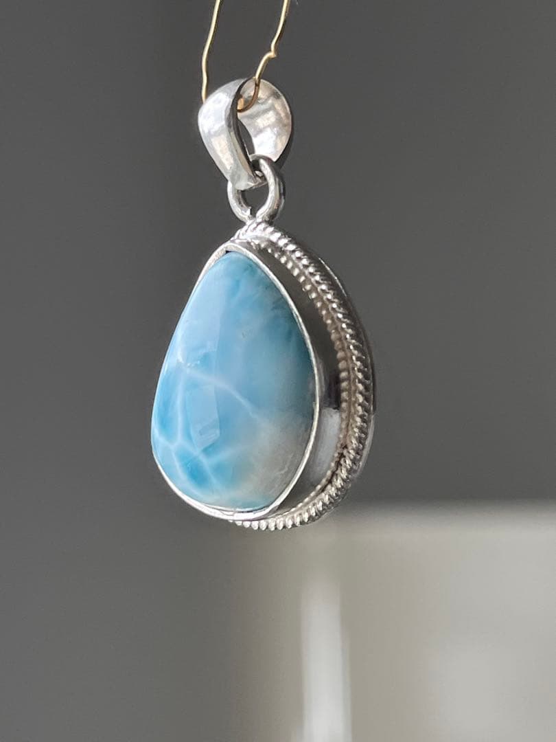 天然石ラリマー☆高品質！しずく型ペンダントトップ②☆濃いブルーかめ模様が美しい！