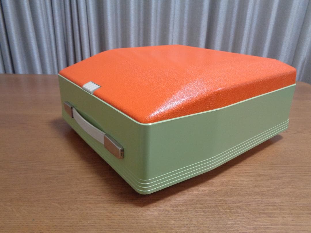 完動品 HERMES 3000 エルメスタイプライター ロシア語 カスタムカラー