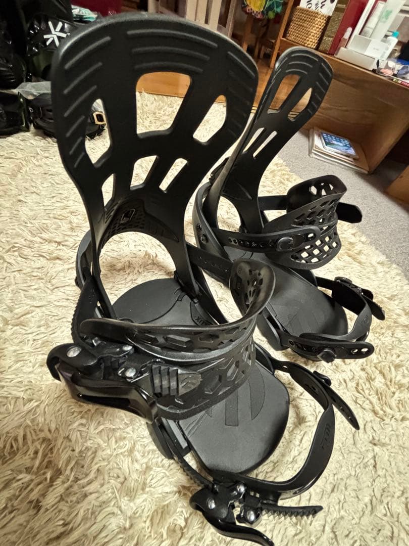 値下げ‼️FLUX BINDINGS EM ブラック Mサイズ