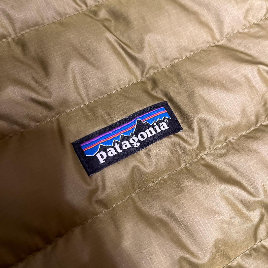スパイク patagonia ダウンジャケット ライトカーキ グリーン系
