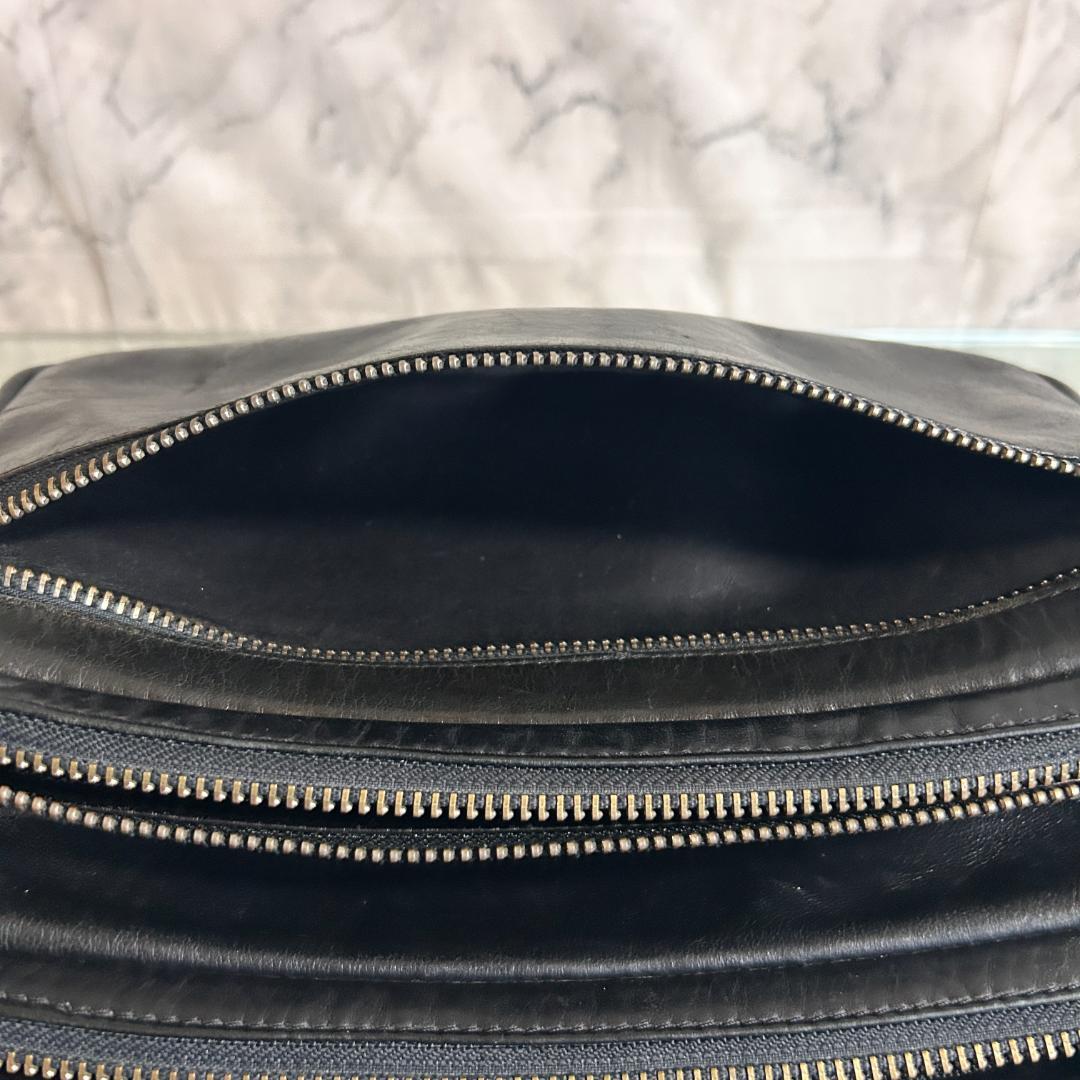 SAAD サード オールレザー ブランドロゴ金具 斜め掛け可能 ボディバック