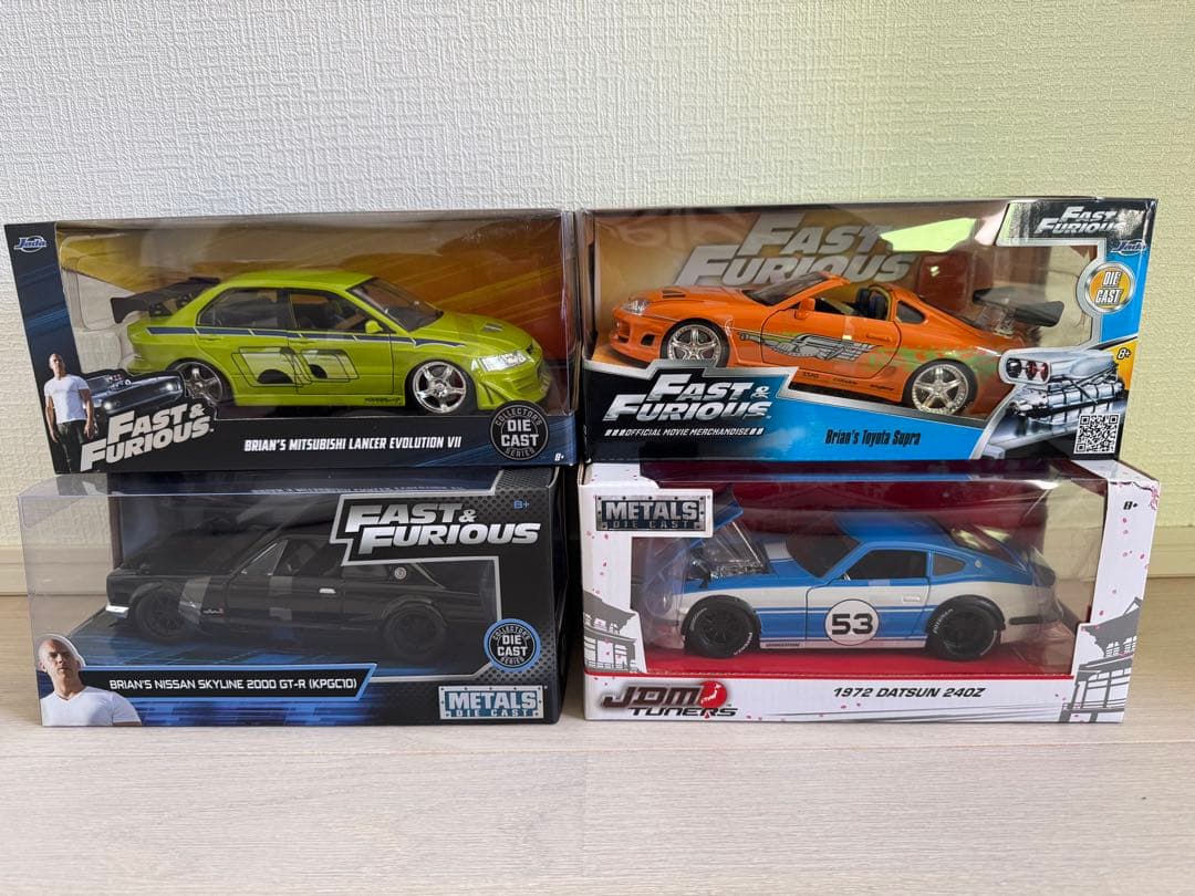 JADA TOYS 1/24 ミニカー4台セット。