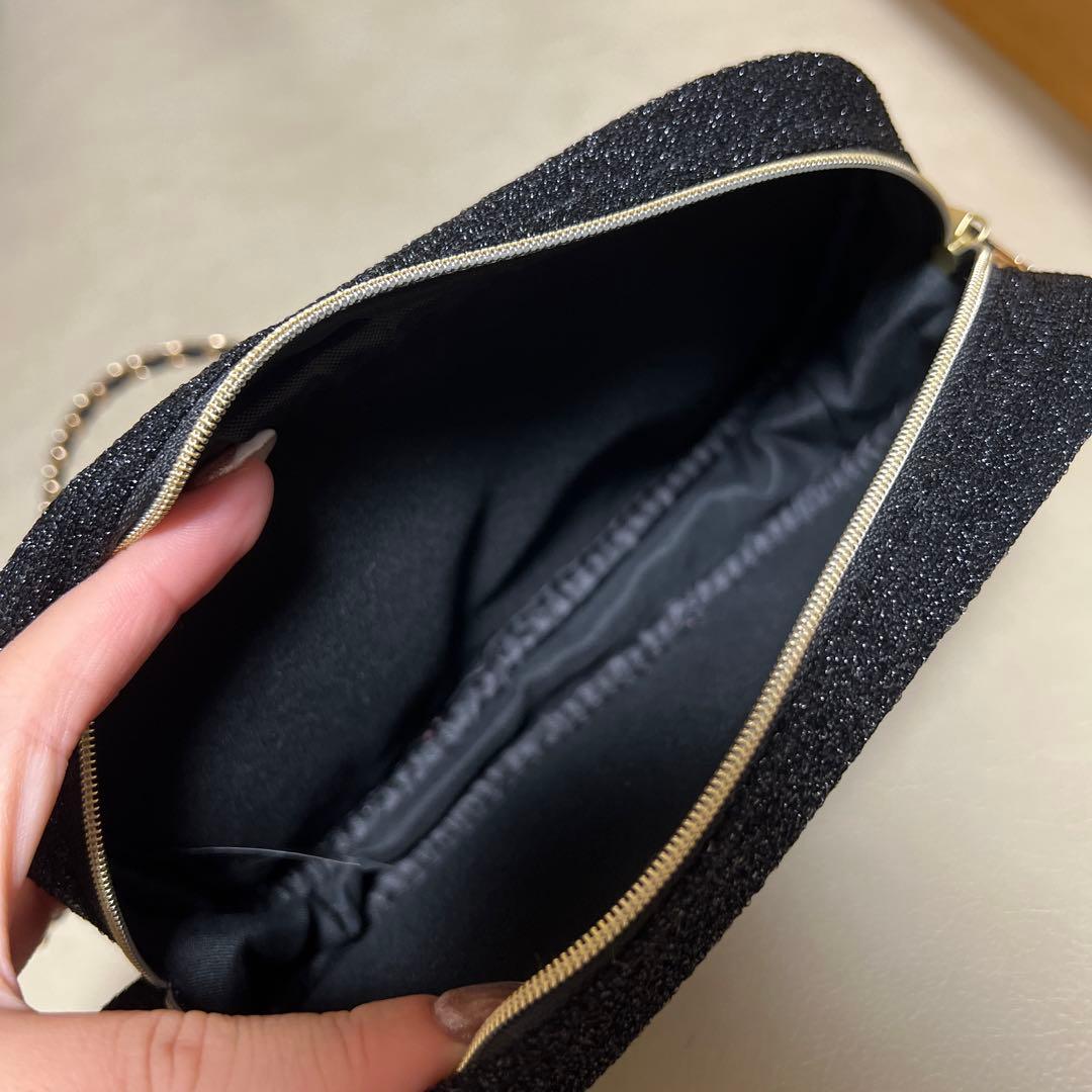 CHANELノベルティ　チェーン付きポーチ