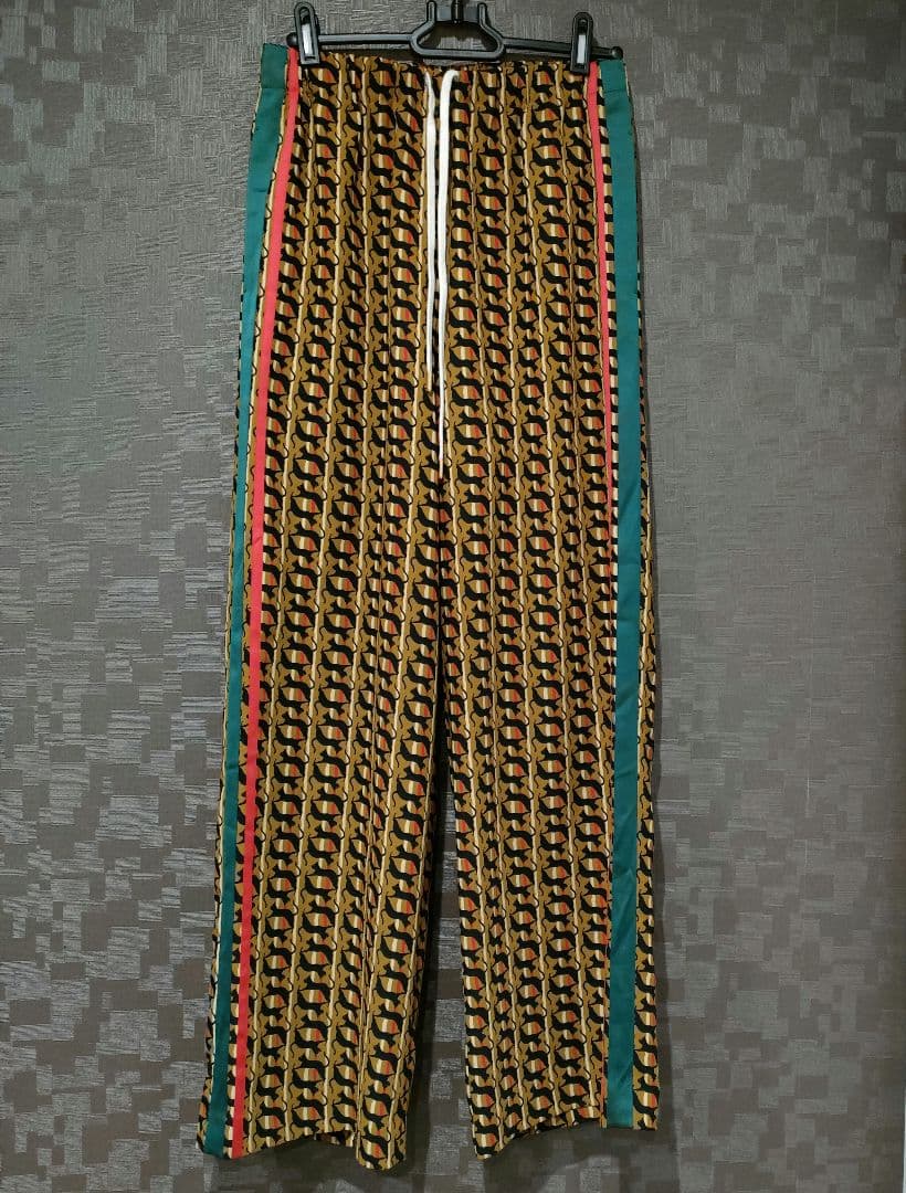 【✨新品タグ付き✨】HARDY NOIR◎CATS PRINT ラインパンツ