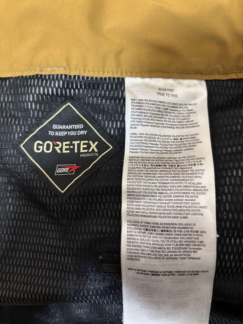 VOLCOM【ボルコム】メンズ　Mサイズ　RAIN GORE-TEX ビブパンツ