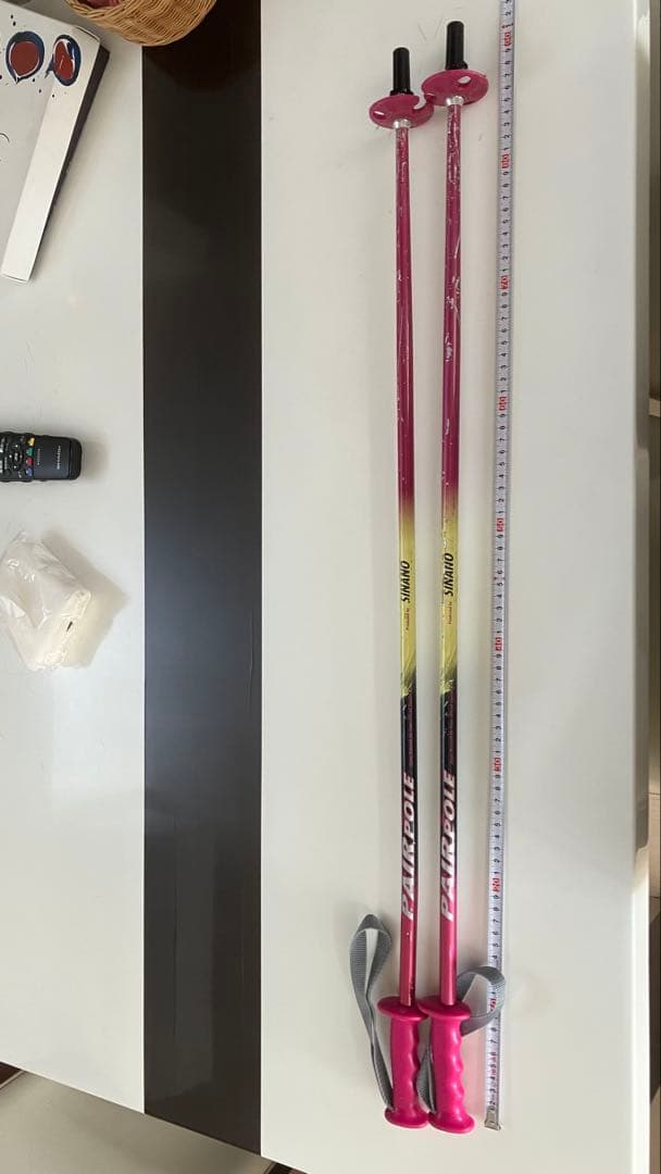 ATOMIC ピンク スキー板とスキーポールセット