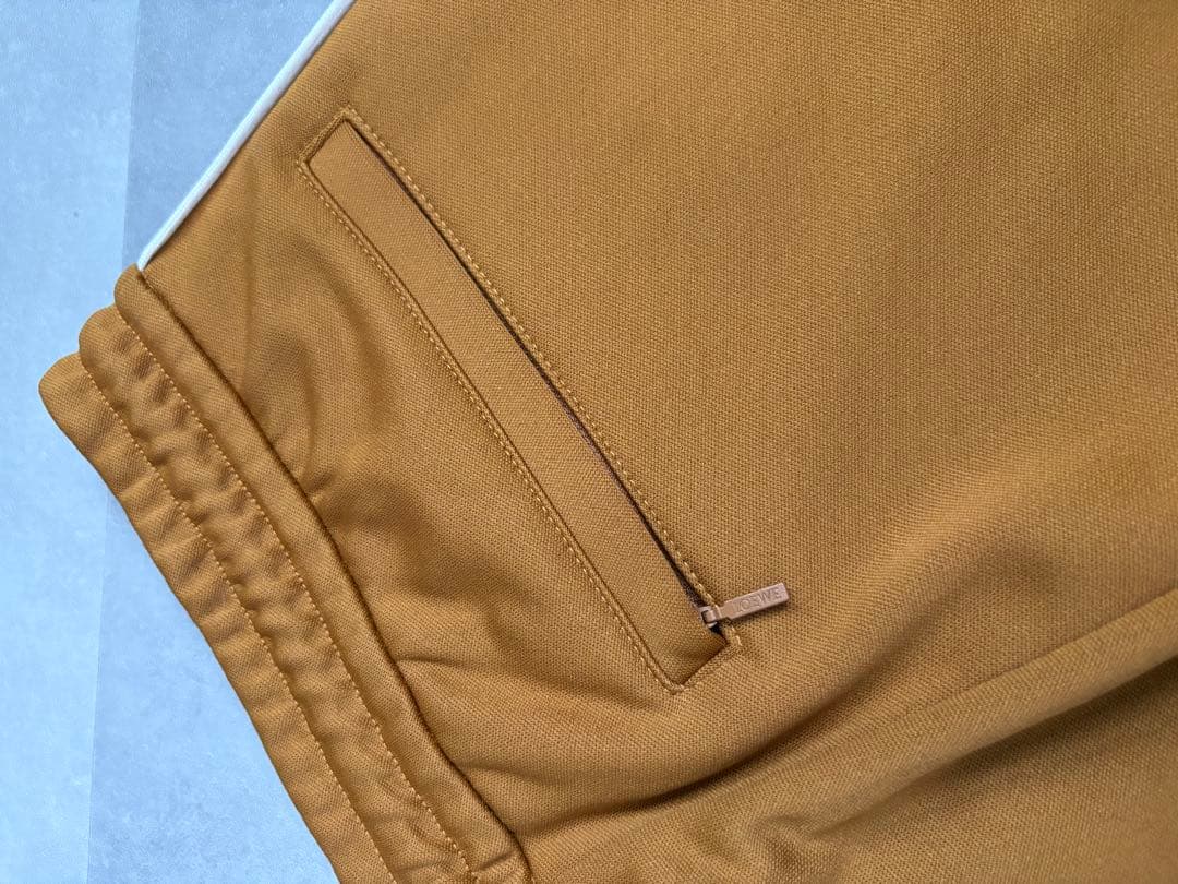 12/26まで。LOEWE ブラウン サイドストライプ パンツ