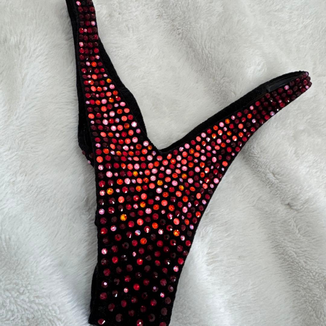 JBBFフィットネスビキニ　SV Bikini 赤