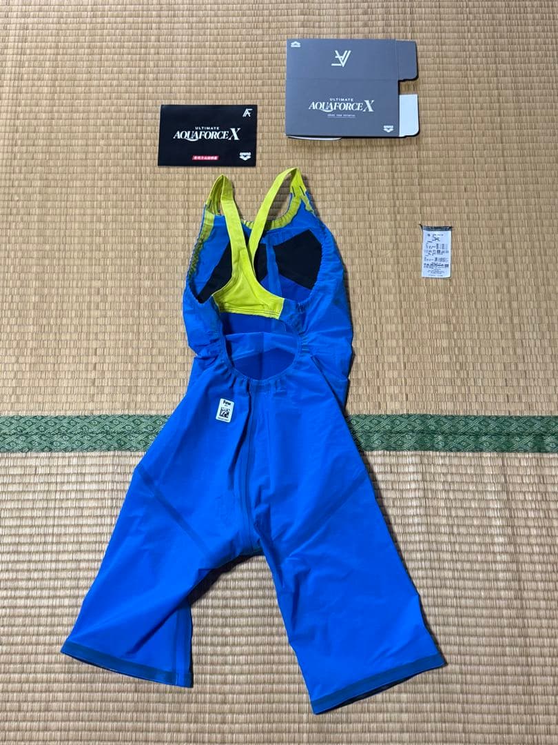 美品　アリーナ　高速水着　競泳水着　アルティメットアクアフォースX mf M