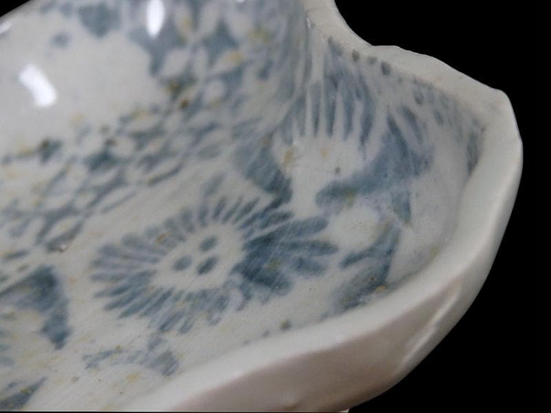 古伊万里　型刷印判　松葉に幾何学文様の図　変形皿　D228AS-CWj