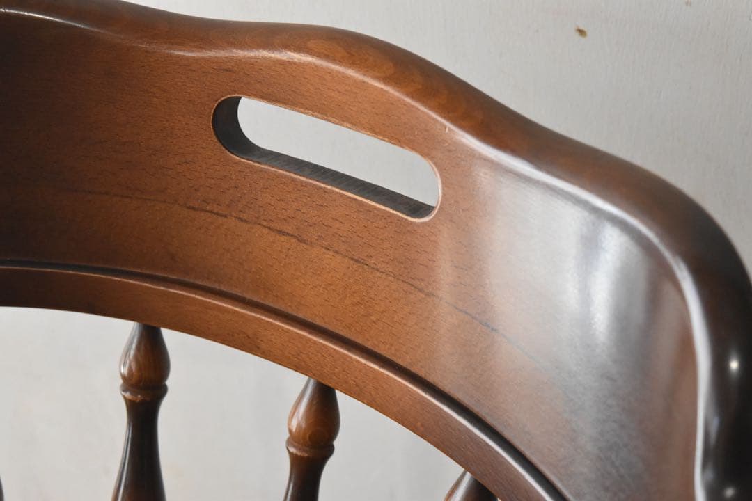 飛騨産業 キャプテンチェア