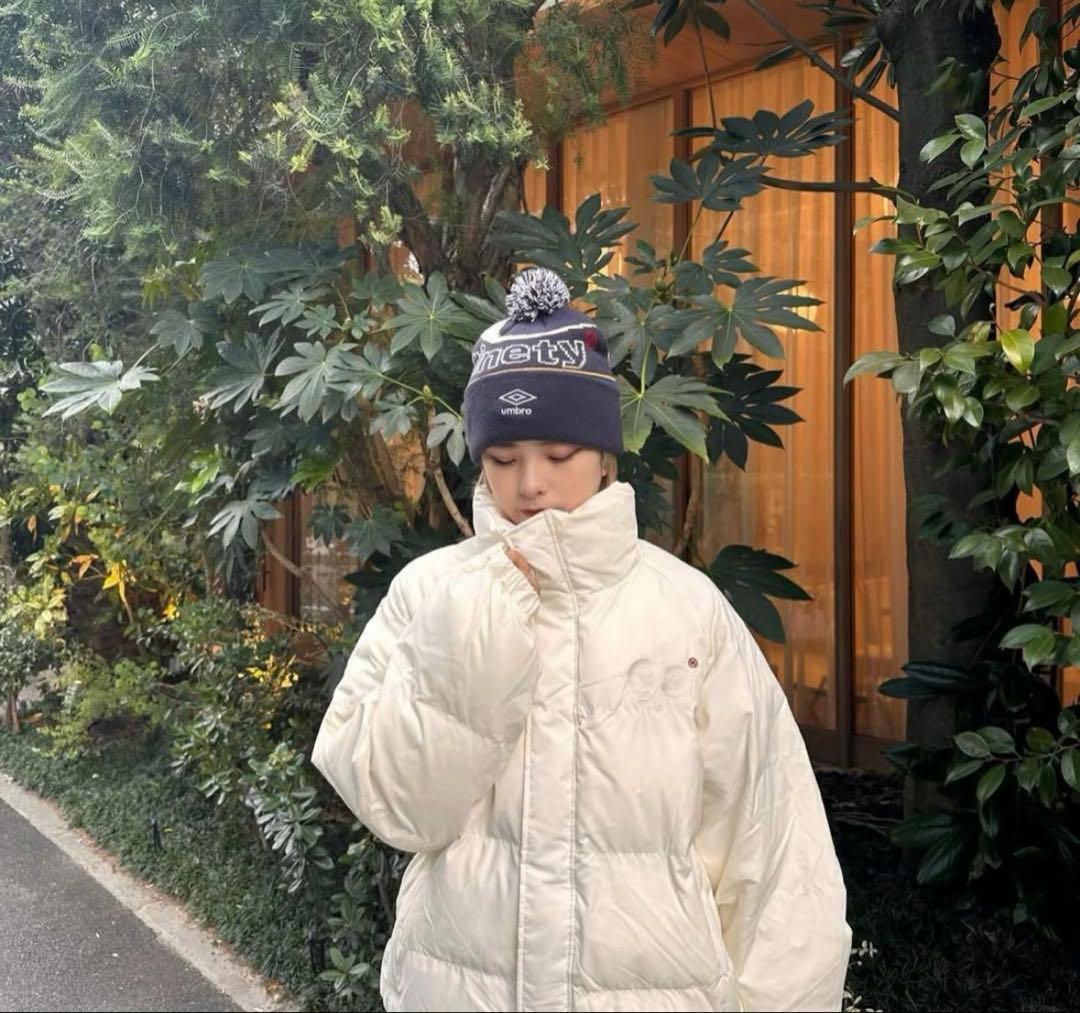 9090 90 Logo Rich Puffer Jacket XL アイボリー