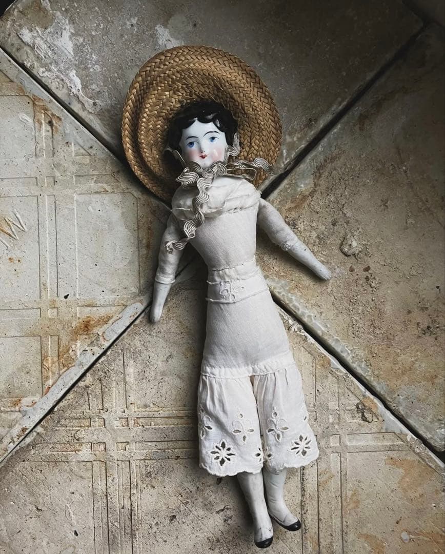 限定価格！チャイナヘッドドール　農家の花嫁　麦わら帽子　アンティーク　希少！