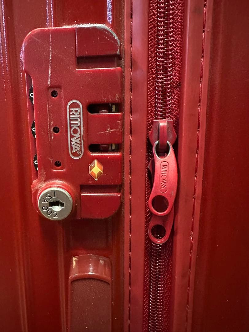 リモワ　RIMOWA スーツケース　赤　レッド