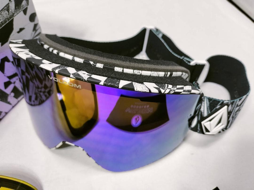 最上位モデル　ボルコム　　オデッセイ スノーゴーグル カモ　マグネット式