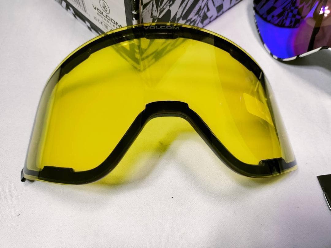 最上位モデル　ボルコム　　オデッセイ スノーゴーグル カモ　マグネット式