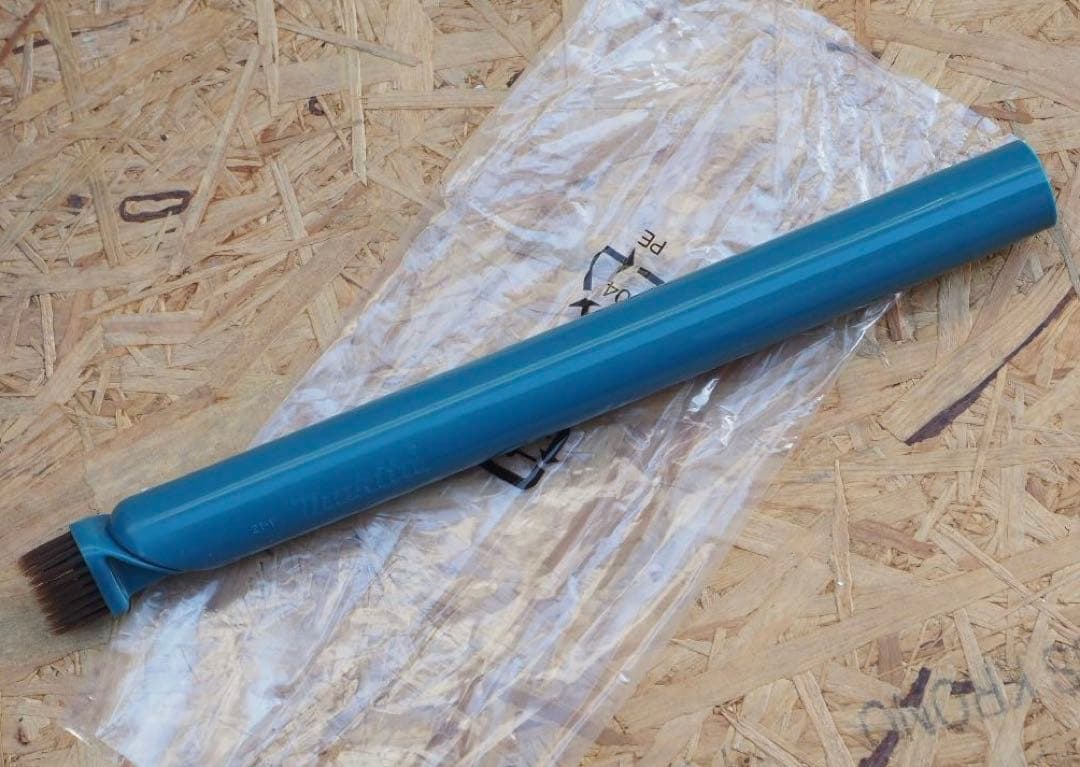 マキタ　CL121D　充電器付　バッテリーなし