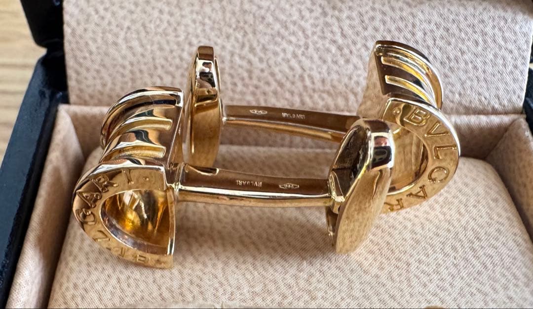 [美品]ブルガリカ・フスボタン