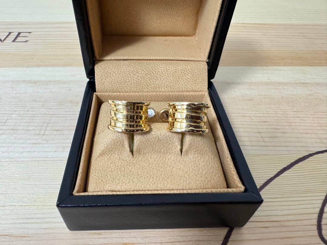 [美品]ブルガリカ・フスボタン