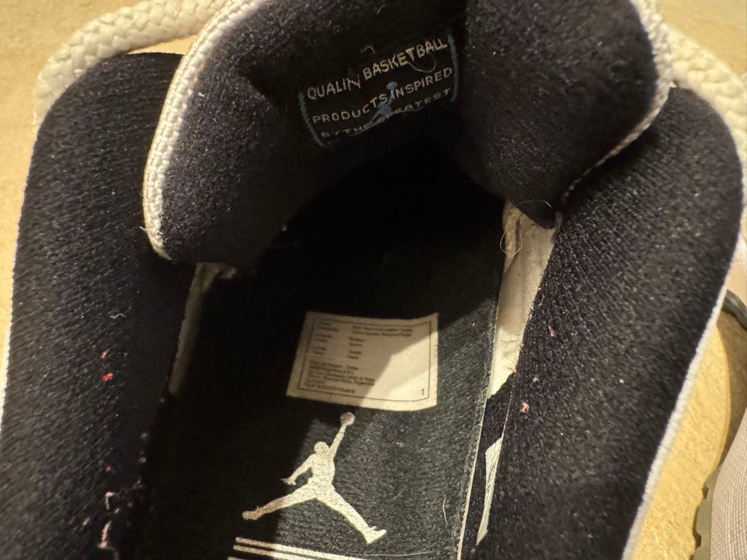 Air Jordan 11 Low ホワイト