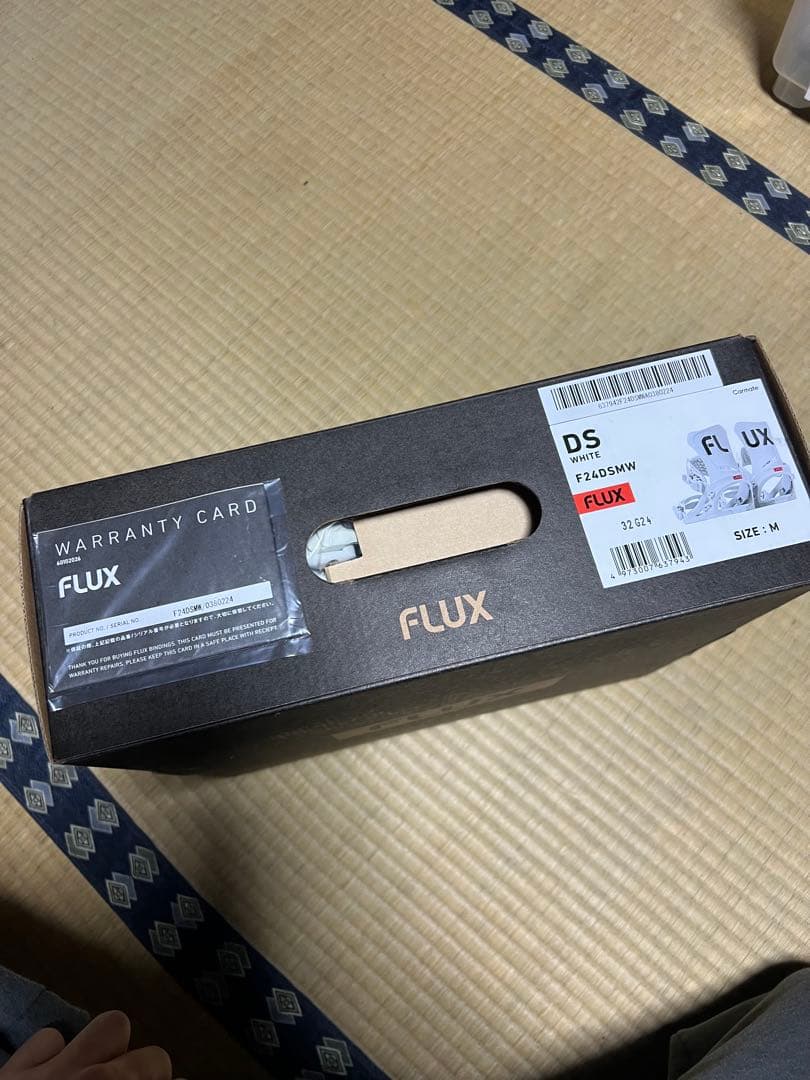 【未使用】保証書付きFLUX DS Mサイズ ビンディング バイン フラックス