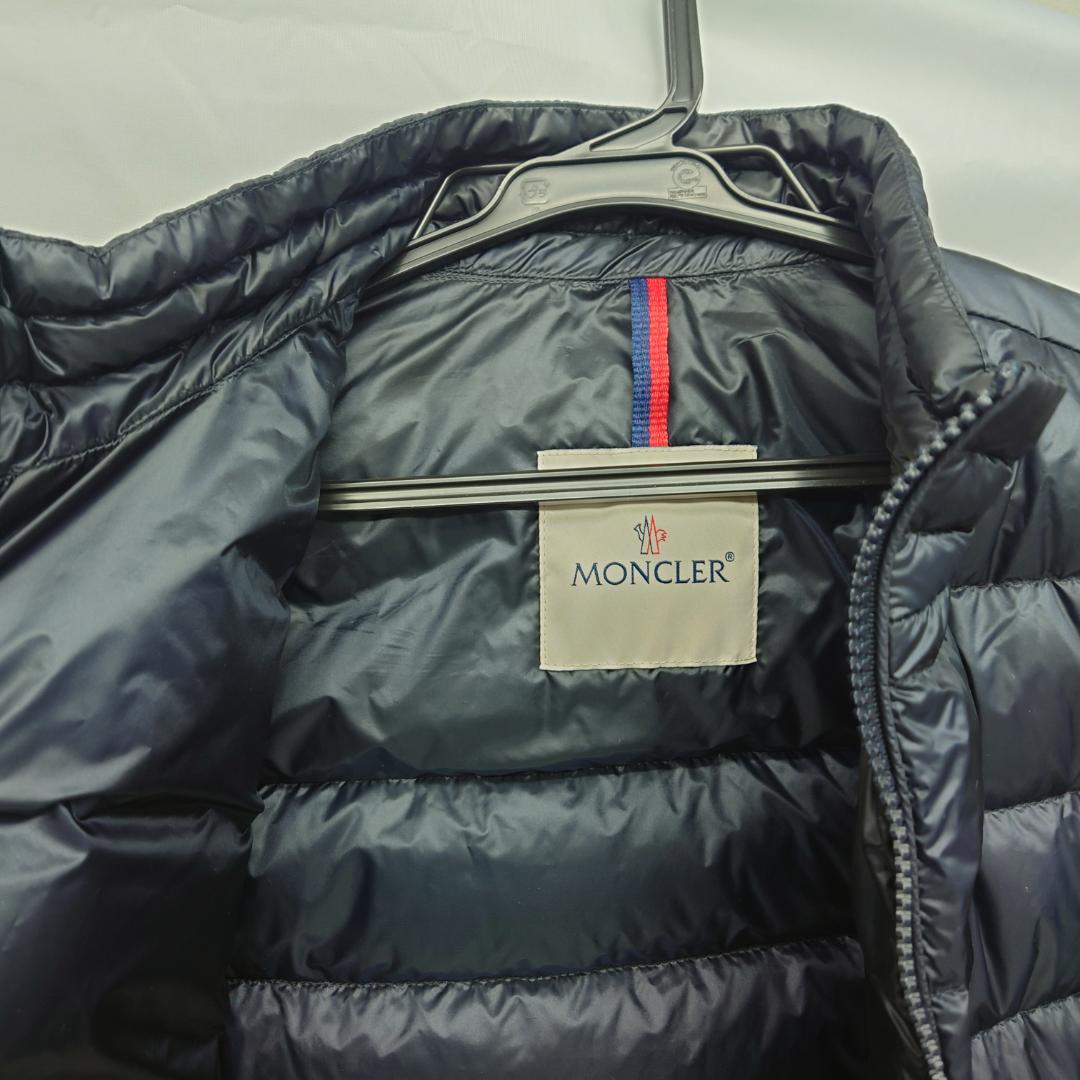 美品 モンクレール Moncler ブラック ライトダウンジャケット 2021年