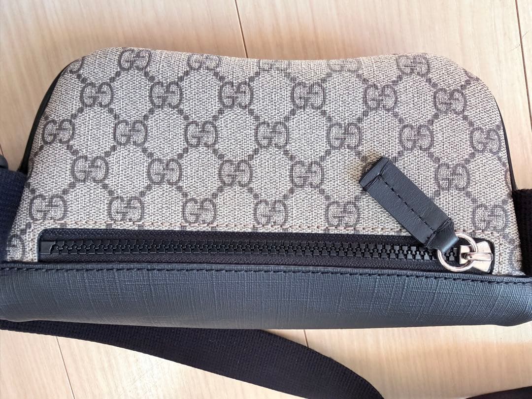 GGパターン ボディバッグ