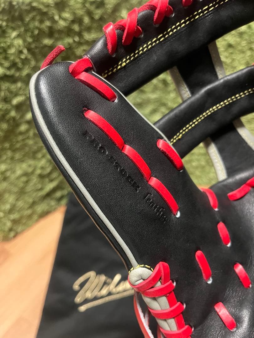 ウィルソン カスタムオーダー 軟式内野用グラブ D5 ブラック×メタリック