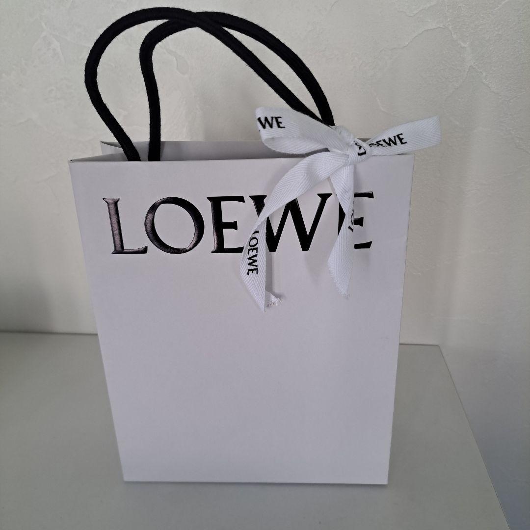 よっちゃん 未使用品 ロエベ LOEWE 001 WOMAN
