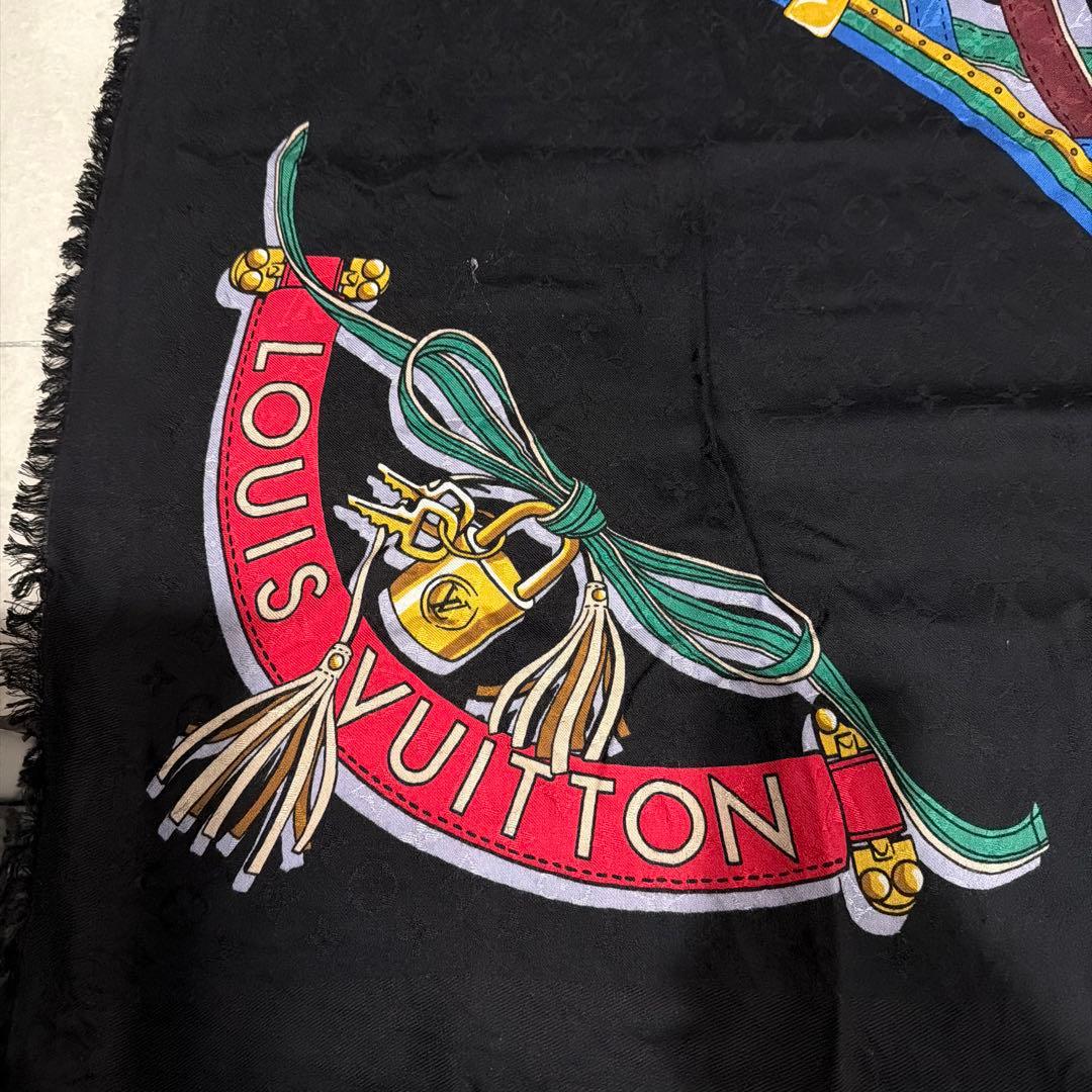 Louis Vuitton 大判ストール 黒　百貨店購入